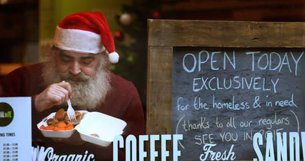 Santa in cafe