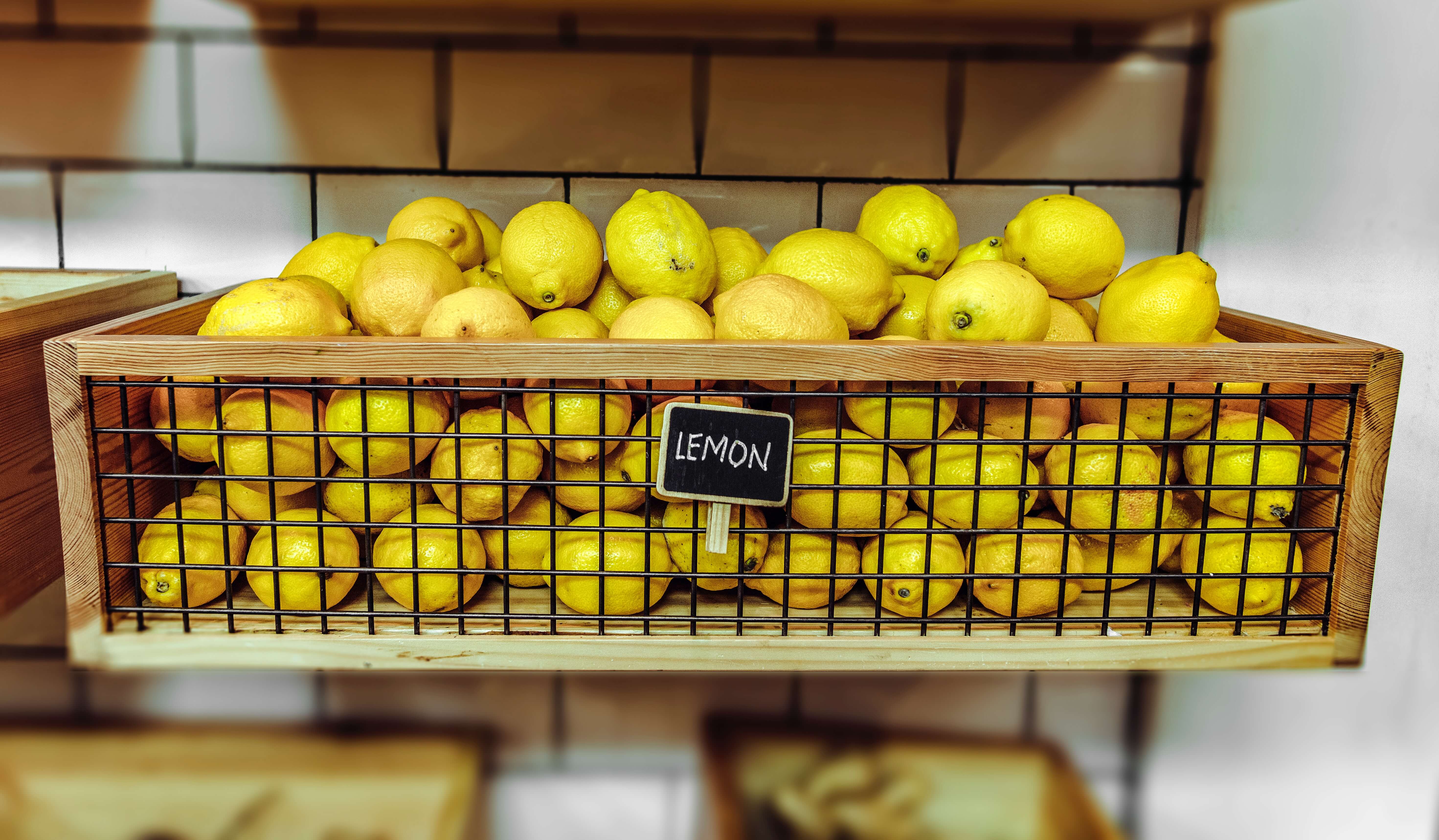 lemons-inside-a-wooden-crate